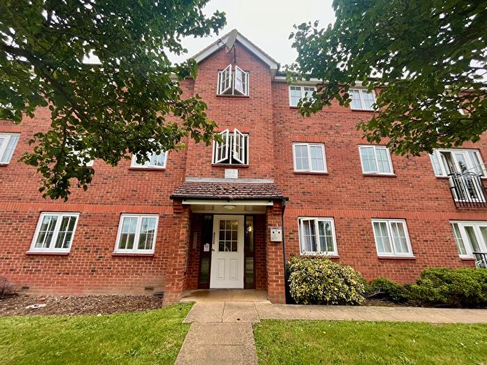 2 Bedroom Apartment To Rent In Cunningham Avenue, Hatfield, AL10