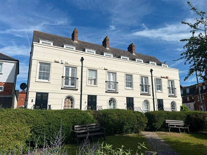 3 Bedroom Flat To Rent In Station Road West, Canterbury, CT2