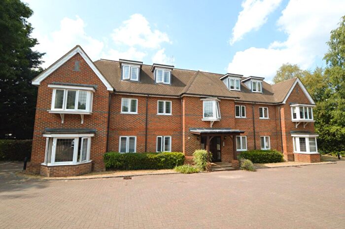 2 Bedroom Flat For Sale In Cadogan Court, Portsmouth Road, Camberley, GU15
