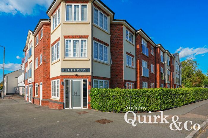 2 Bedroom Flat For Sale In High Road, Benfleet, SS7