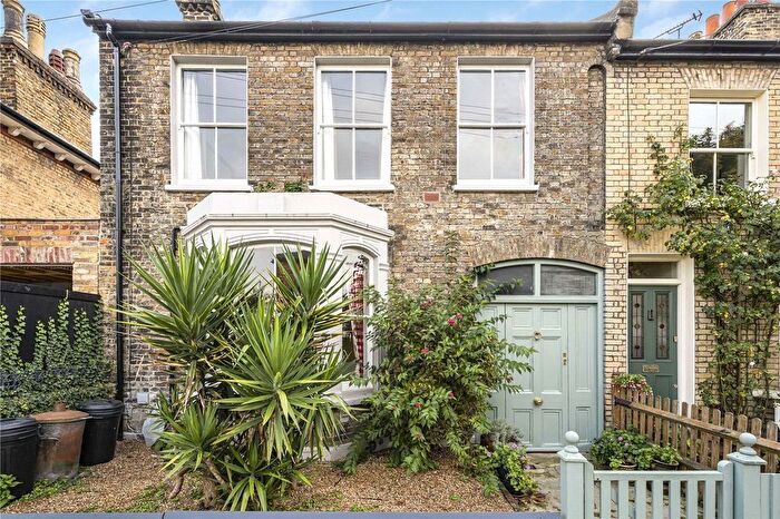 3 Bedroom Terraced House For Sale In Nottingham Road, Upper Tooting, London, SW17