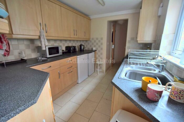 6 Bedroom Terraced House To Rent In Donnington Gardens, University Area, RG1