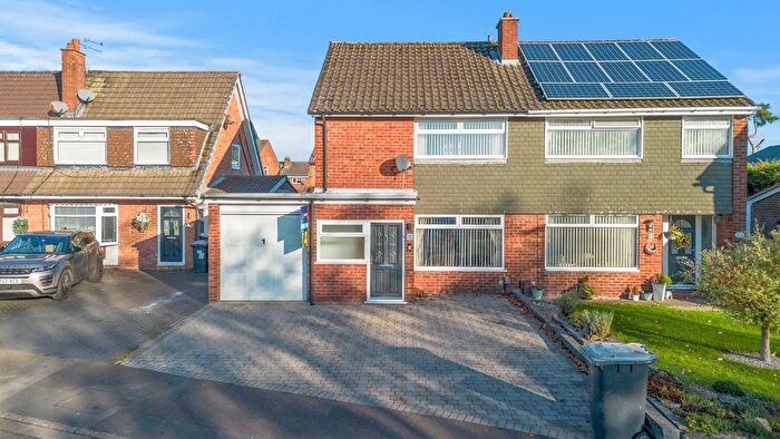 3 Bedroom Semi-detached House For Sale In Wroxham Road, Great Sankey, WA5