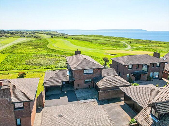 4 Bedroom Detached House For Sale In Barton Green, Barton On Sea, New Milton, Hampshire, BH25