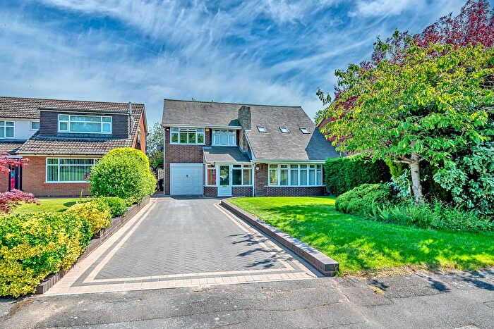 4 Bedroom Detached House For Sale In Meriden Close, Cannock, WS11