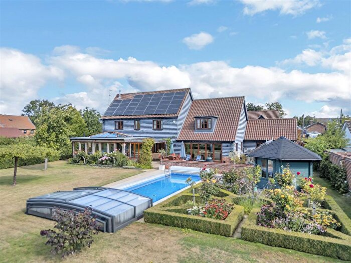 5 Bedroom Detached House For Sale In Stow Road, Ixworth, IP31