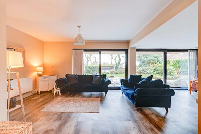 4 Bedroom Detached House For Sale In Sunningdale, Ewenny Road, Bridgend County Borough, CF35