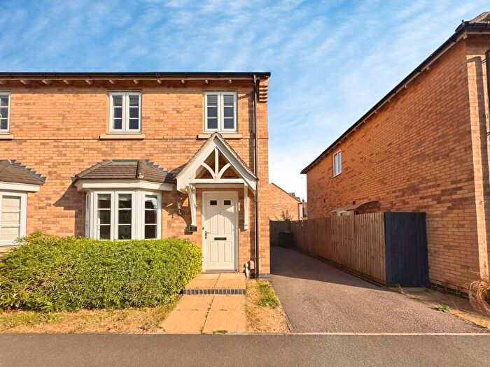 3 Bedroom Semi-Detached House To Rent In Richardson Way, Derby, DE22