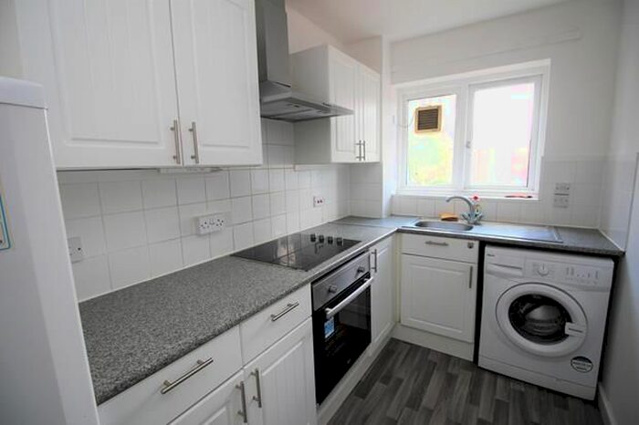 2 Bedroom Flat To Rent In Olivier Court, Union Street, Bedford, MK40