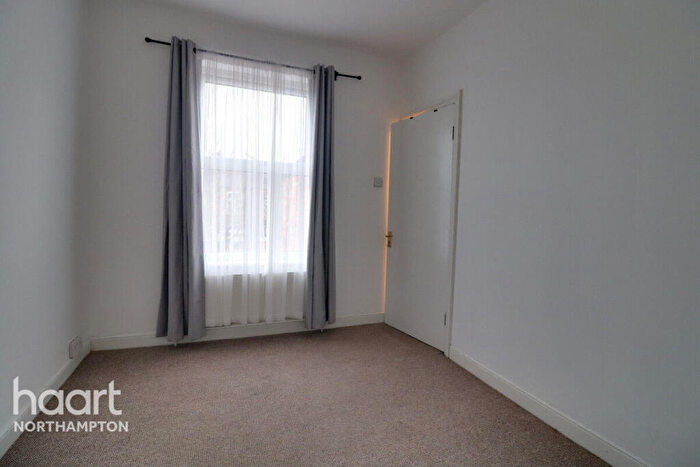 3 Bedroom Terraced House To Rent In Alcombe Road, Northampton, NN1