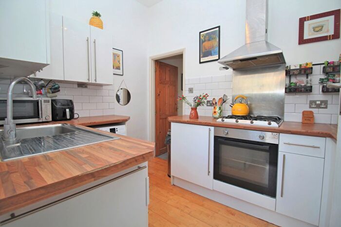 2 Bedroom Maisonette For Sale In Addison Road, Hove, BN3