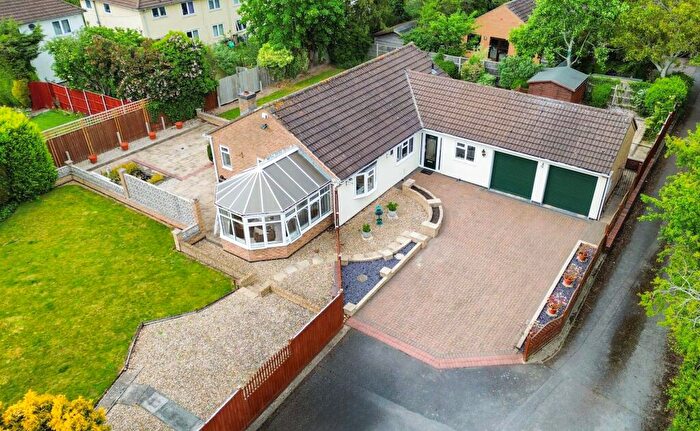 3 Bedroom Detached Bungalow For Sale In Saffron Lane, Aylestone, Leicester, LE2