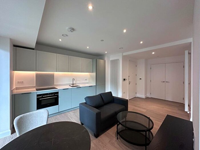 Apartment To Rent In Wellspring House, Seagull Lane, London, E16