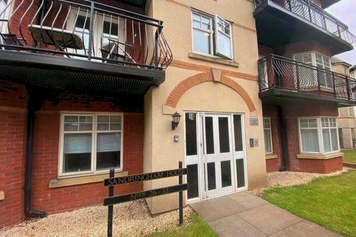 2 Bedroom Flat To Rent In Penn Road Pennant Court, Wolverhampton, WV3