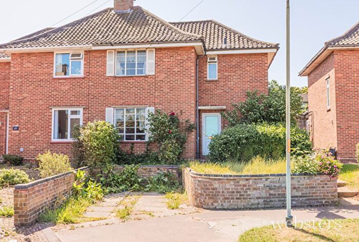 3 Bedroom Semi-Detached House For Sale In Winchcomb Road, Norwich, NR2