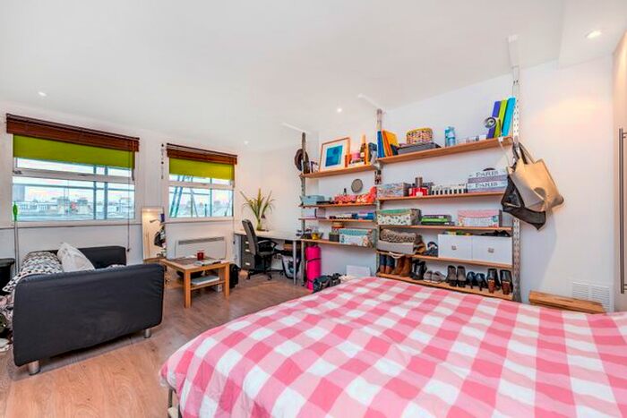 Studio To Rent In Sinclair Road, West Kensington, W14