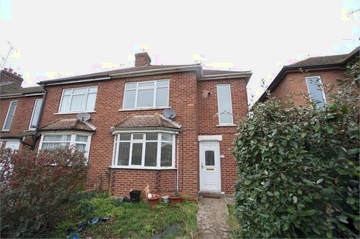 3 Bedroom Semi-Detached House To Rent In Tufnell Way, Colchester, CO4