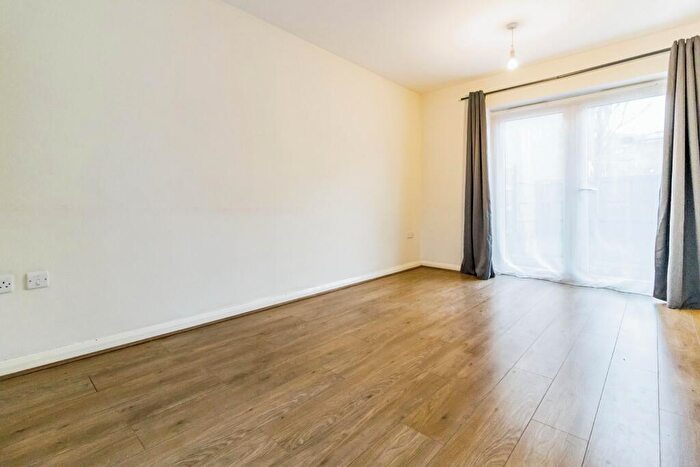 4 Bedroom Link Detached House To Rent In Mawson Road, Manchester, M13