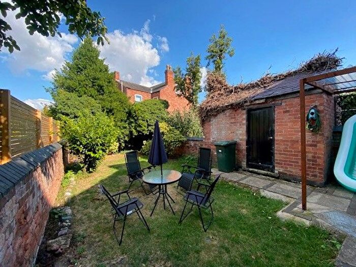 3 Bedroom Semi-detached House To Rent In Melbourne Road, West Bridgford, NG2