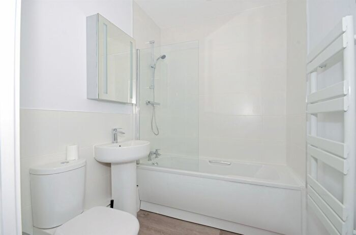 1 Bedroom Flat For Sale In Newsom Place, St. Albans, AL1