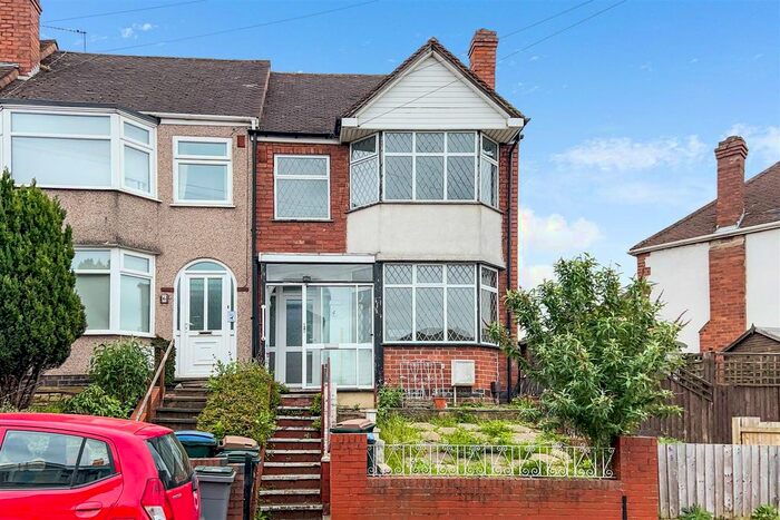 3 Bedroom End Of Terrace House To Rent In Purefoy Road, Cheylesmore, Coventry, CV3