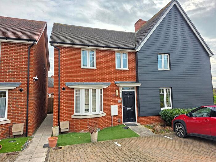 3 Bedroom Semi-Detached House For Sale In Chaff Road, Broughton, Aylesbury, HP22