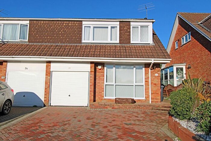 3 Bedroom Semi Detached House For Sale In Hunters Close, Oakley, Hampshire, RG23