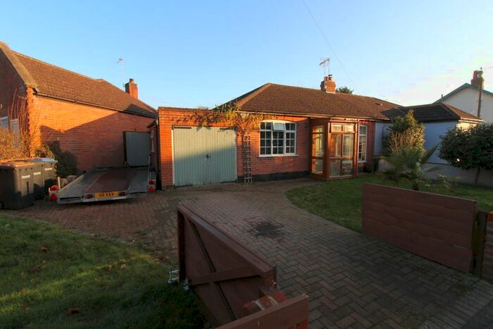 2 Bedroom Bungalow To Rent In Northcroft Road, Englefield Green, Egham, Surrey, TW20