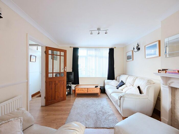 4 Bedroom Terraced House For Sale In Luckwell Road, Bedminster, BS3