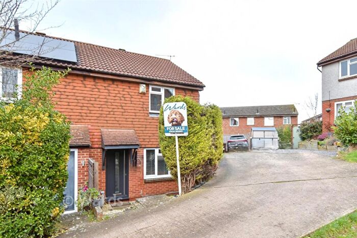 3 Bedroom Semi Detached House For Sale In Freshwater Road, Walderslade, Chatham, Kent, ME5