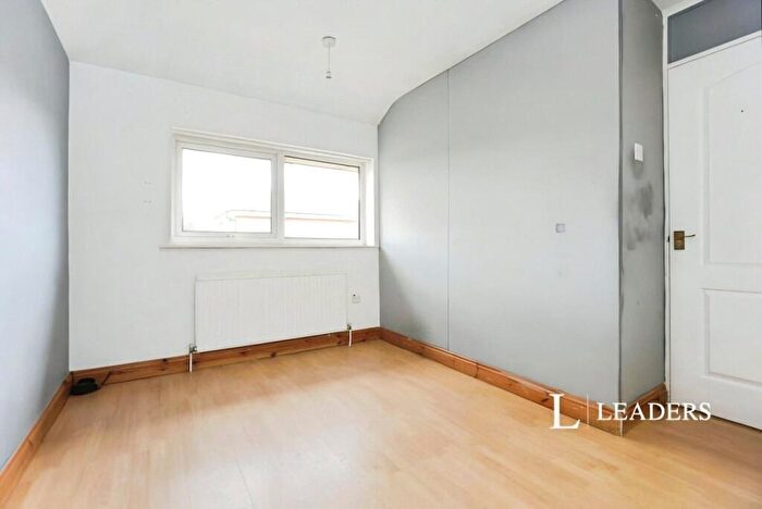 3 Bedroom Terraced House For Sale In Annesley Close, Northampton, Northamptonshire, NN3