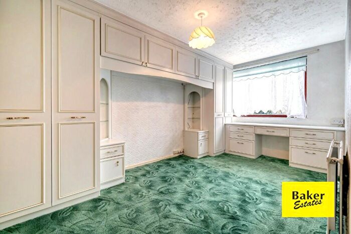 3 Bedroom End Of Terrace House For Sale In Covert Road, Hainault, London, IG6