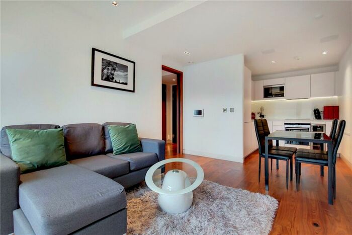 1 Bedroom Apartment To Rent In Wood Street, St Pauls, London, EC2Y