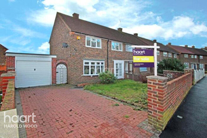 3 Bedroom Semi-Detached House For Sale In Dartfields, Romford, RM3