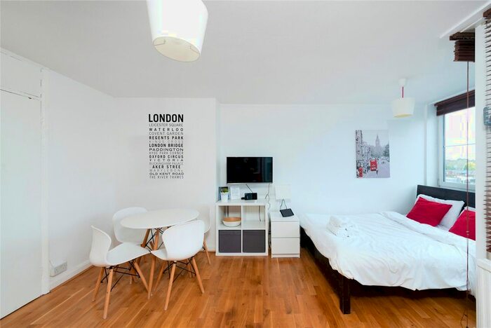 Studio To Rent In Oxford Gardens, London W10
