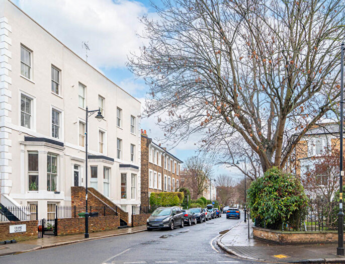 2 Bedroom Apartment For Sale In Crane Grove, Islington, London, N7