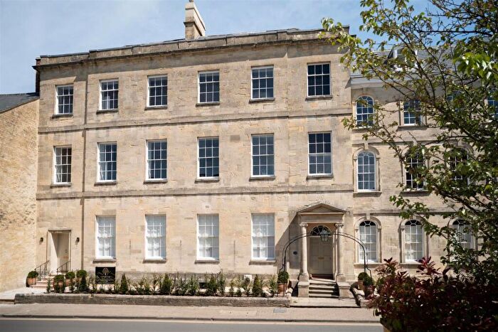 5 Bedroom House For Sale In Dollar Street, Cirencester, GL7