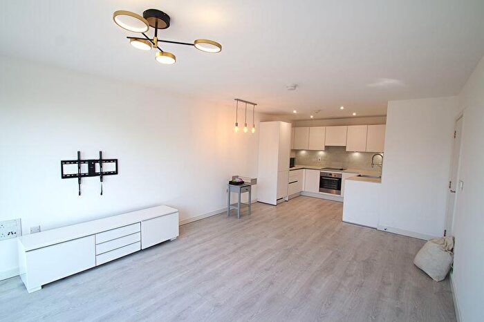 2 Bedroom Flat To Rent In Harrow View, Harrow, HA1