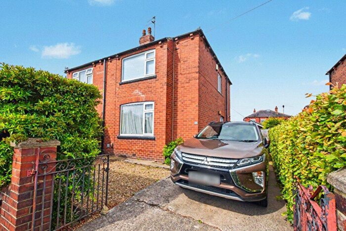 3 Bedroom Semi-Detached House For Sale In Leysholme Drive, Leeds, West Yorkshire, LS12
