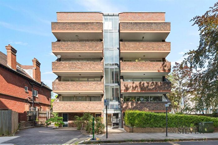 2 Bedroom Apartment To Rent In Antrim Grove, Belsize Park, NW3