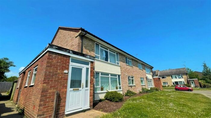 3 Bedroom Flat To Rent In Hamlet Drive, Colchester, CO4