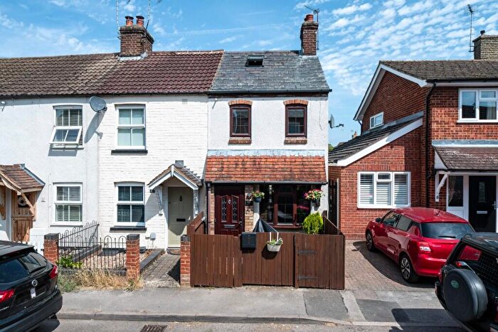 2 Bedroom End Of Terrace House For Sale In Summerleys, Edlesborough, LU6
