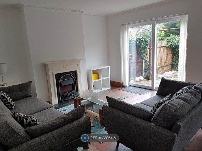 3 Bedroom Maisonette To Rent In Grange Road, London, E13