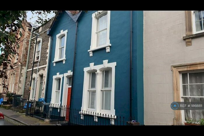 2 Bedroom Flat To Rent In Cobourg Road, Bristol, BS6