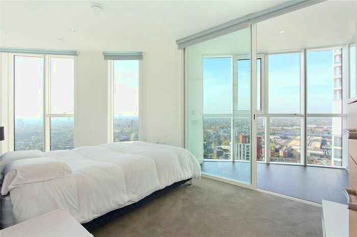 2 Bedroom Flat To Rent In Sky Gardens, Wandsworth Road, London, SW8