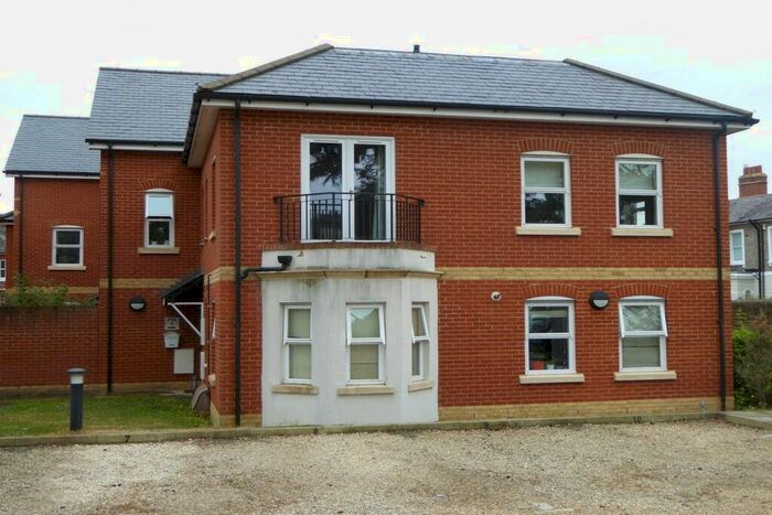 1 Bedroom Apartment To Rent In Aviator Place, Crescent Road, Reading, RG1