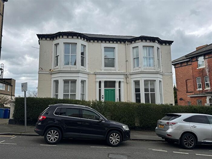 2 Bedroom Flat To Rent In Grosvenor Road, Scarborough, YO11