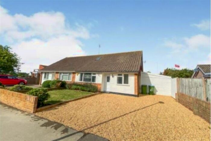 4 Bedroom Bungalow To Rent In Highdown Drive, Wick, Littlehampton, BN17