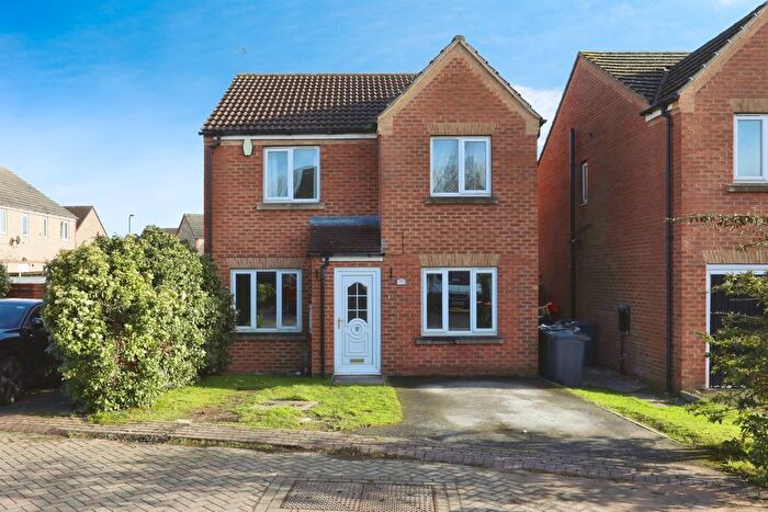 3 Bedroom Detached House For Sale In St. Pancras Close, Dinnington, Sheffield, S25