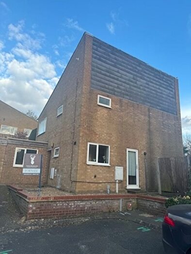 4 Bedroom Detached House To Rent In Ashfield, Milton Keynes, Buckinghamshire, MK14